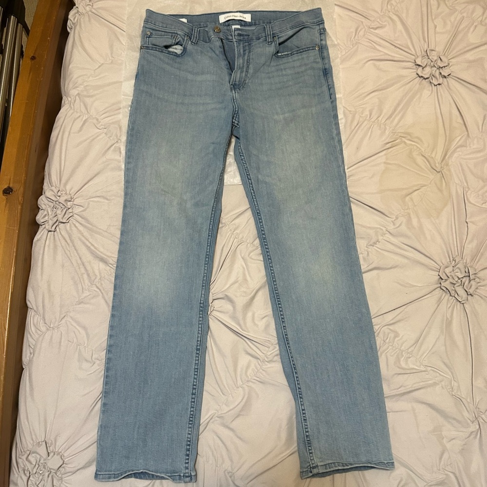 Calvin Klein Men's Straight Leg Jeans, 32/30 with small stain on back pocket
